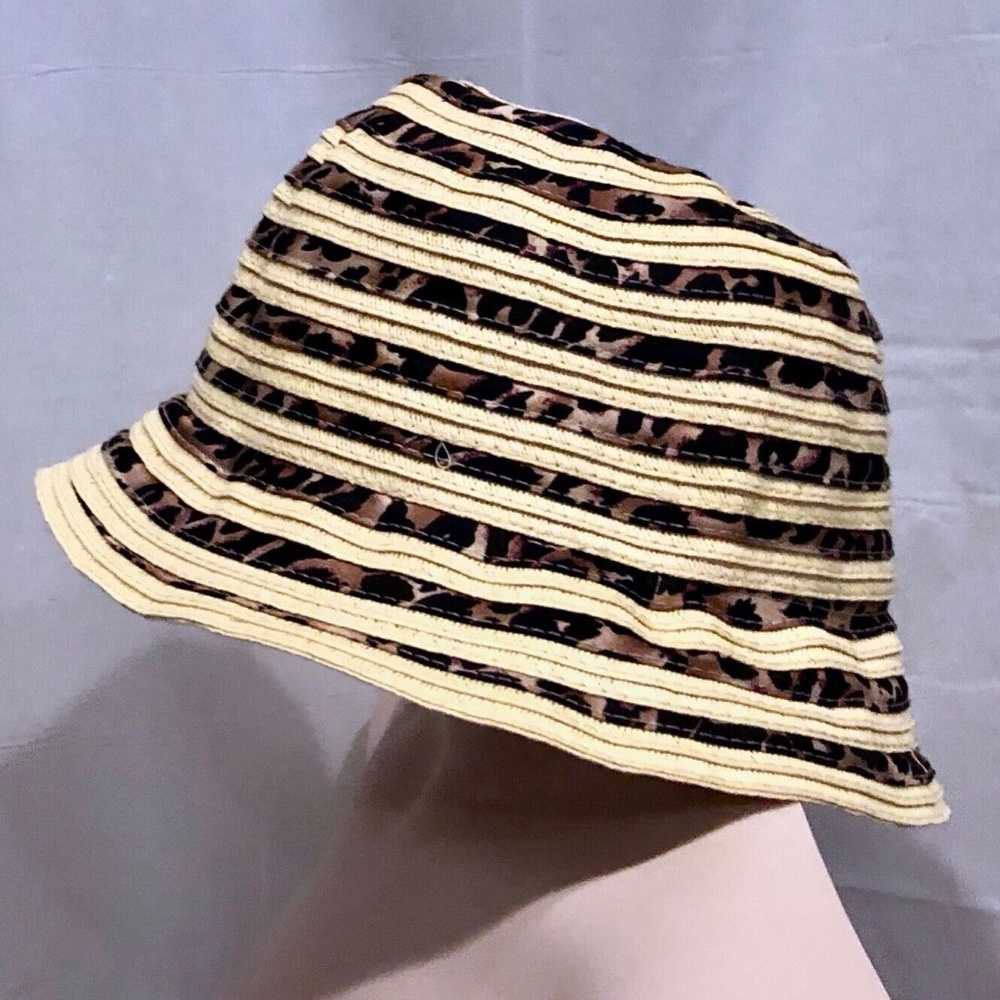 (NWT) August Hats Striped Animal Leopard Print Cloche Hat One Size